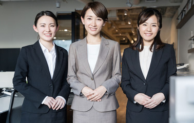 KAZENホールディングス 株式会社