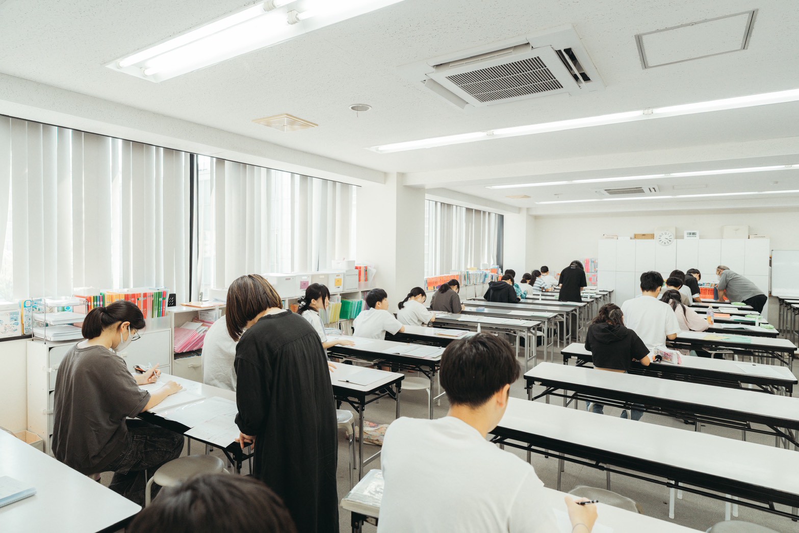 株式会社 exams.